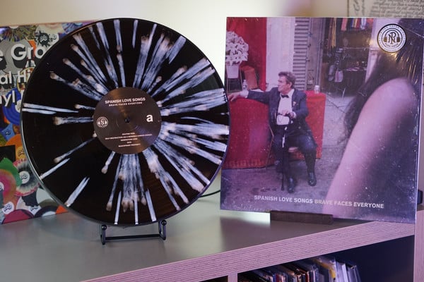 Spanish Love Songs – Brave Faces Everyone (LP) - Image 2